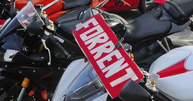 Vuokraa mopo tai auto